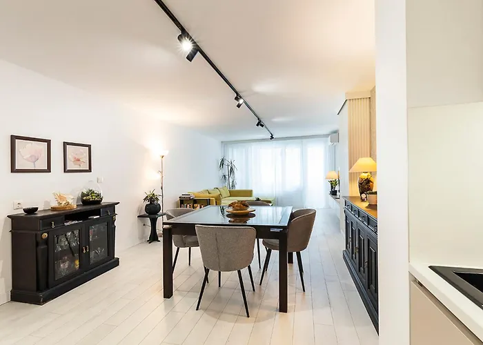 D-home アパート *